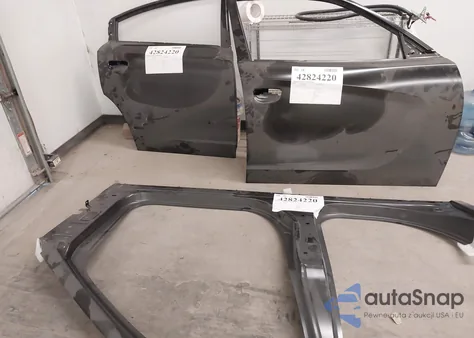 2023 Dodge Charger Scat Pack z USA, uszkodzony, nr VIN 2C3CDXGJ9PH699759